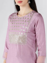 Women Mauve Solid Embroidered Kurti Trousers With Dupatta